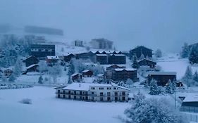 Studio lumineux avec vue et accès sur les pistes ! Coup de coeur